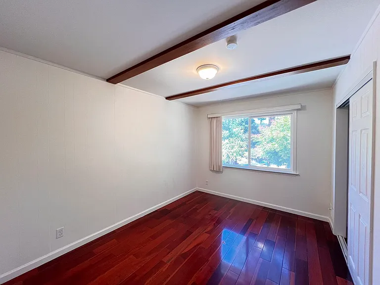 29 Upland Ave — Photo 10