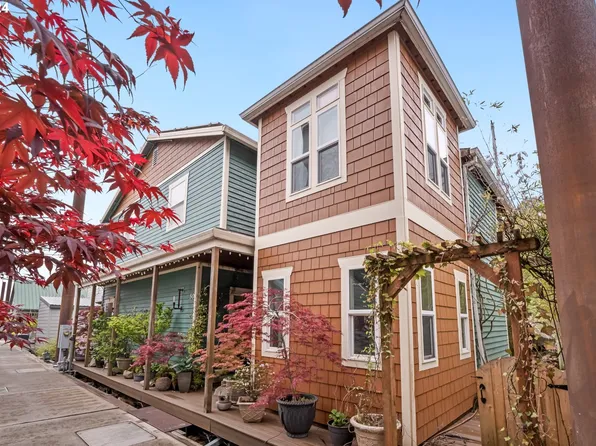 2630 N Hayden Island Dr Slip 50, Portland, OR 97217