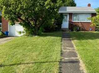16 Kendall Dr, Uniontown, PA