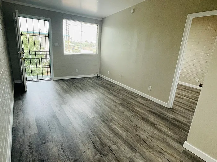 2 bed, 1.0 bath, $895 — Photo 3