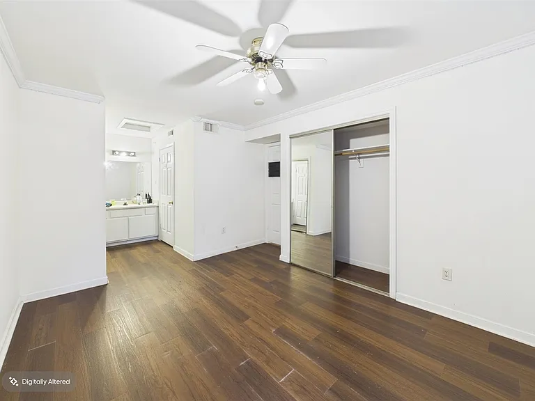 501 W 26th St #314 — Photo 10