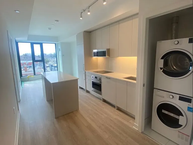 250 Lawrence Ave W #621 — Photo 8