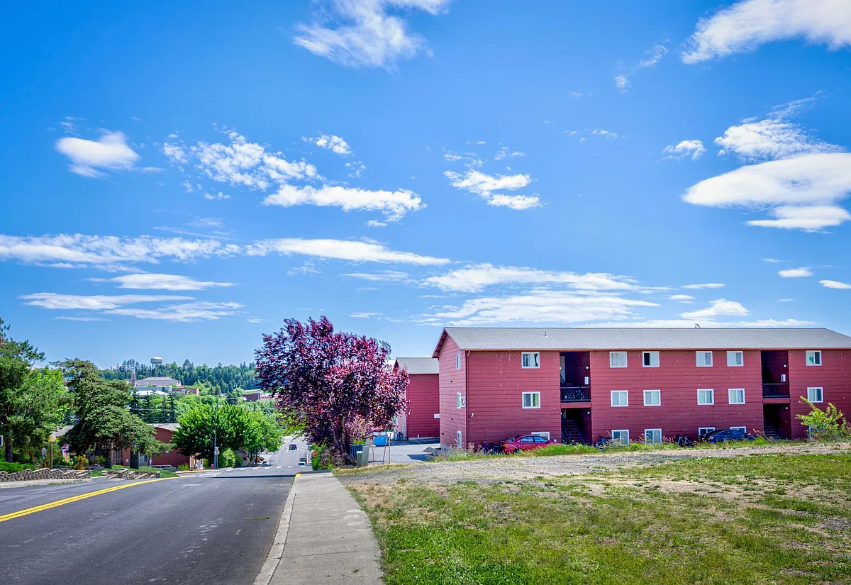 Building Photo - 211-225 N Peterson Dr