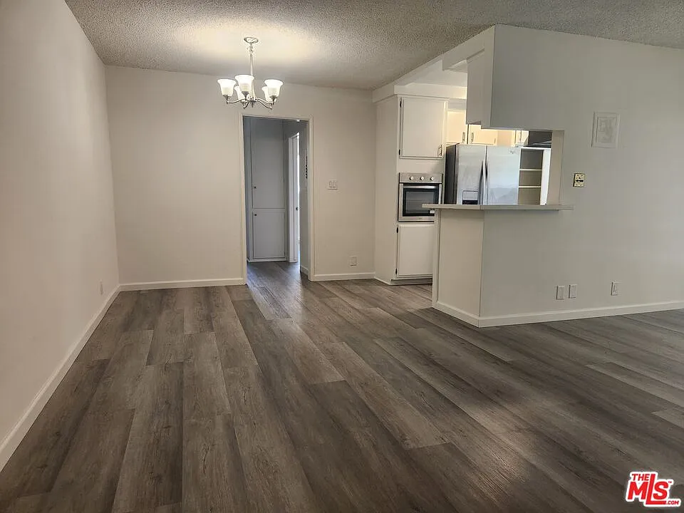 1 bed, 1.0 bath, 1400 sqft, $2,300 — Photo 4