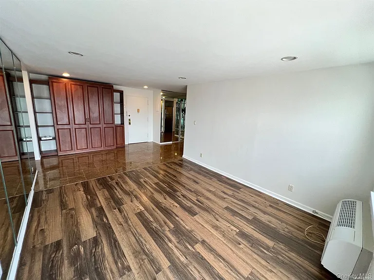 2 Richmond Rd #Penthouse 6r-6r — Photo 9