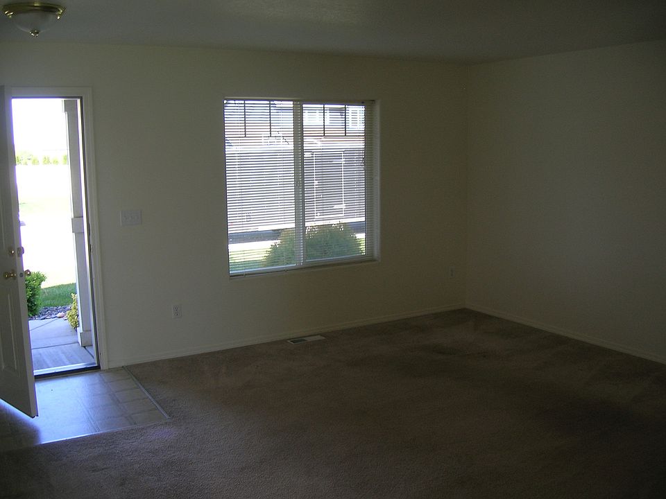 2nd image of 6219 Klickitat Ln