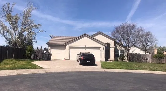 8815 Kestrel Ct photo 1