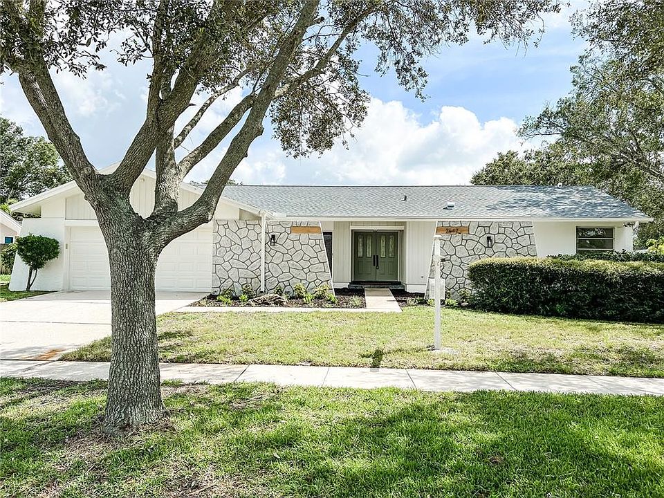 1st image of 2647 CLUBHOUSE DRIVE N