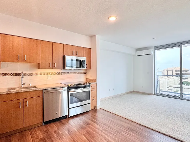 555 South St #1311 — Photo 7