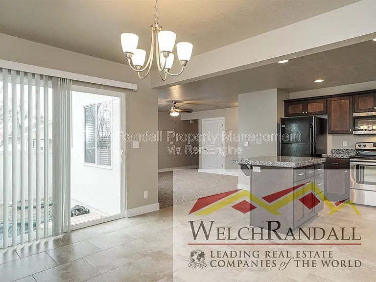2542 S Andover St — Photo 11