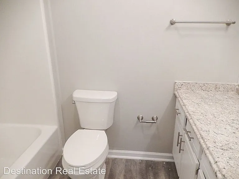 4881 Old Bainbridge Rd — Photo 12