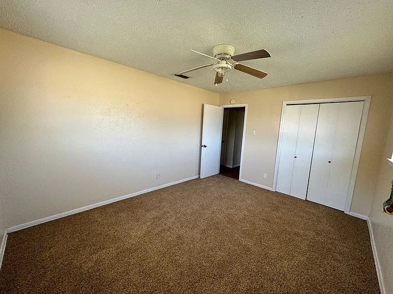 1526 Leader Dr — Photo 31