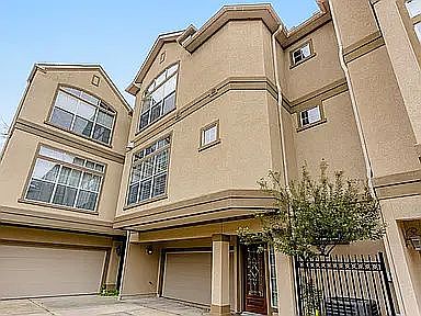 Inviting & quiet townhouse