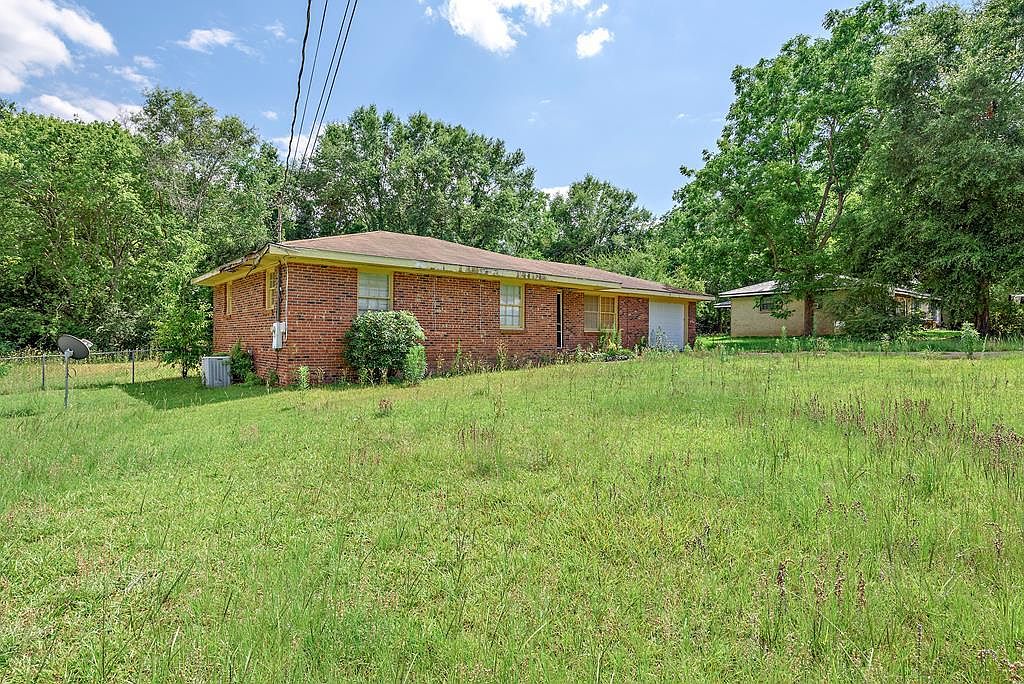 136 Clara St, Cowarts, AL 36321 Zillow