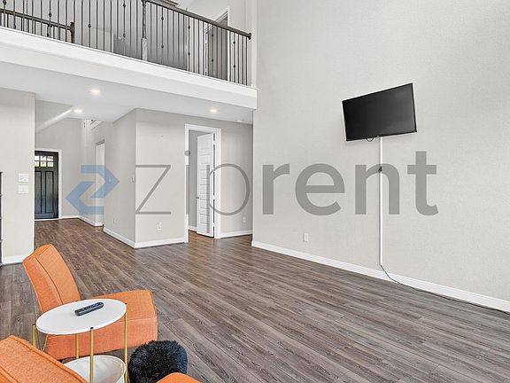5th image of 17685 Martin Creek Ln