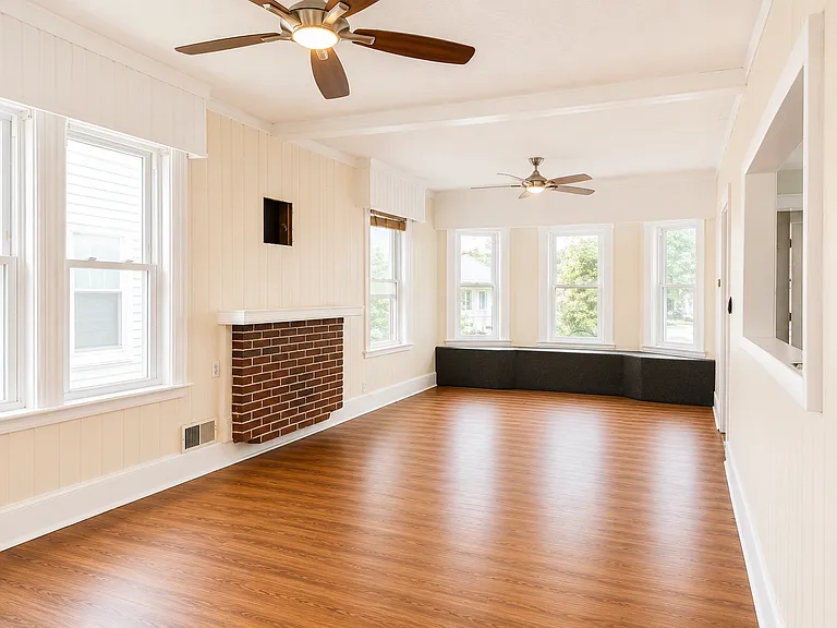19 Blaine Ave #2 — Photo 9