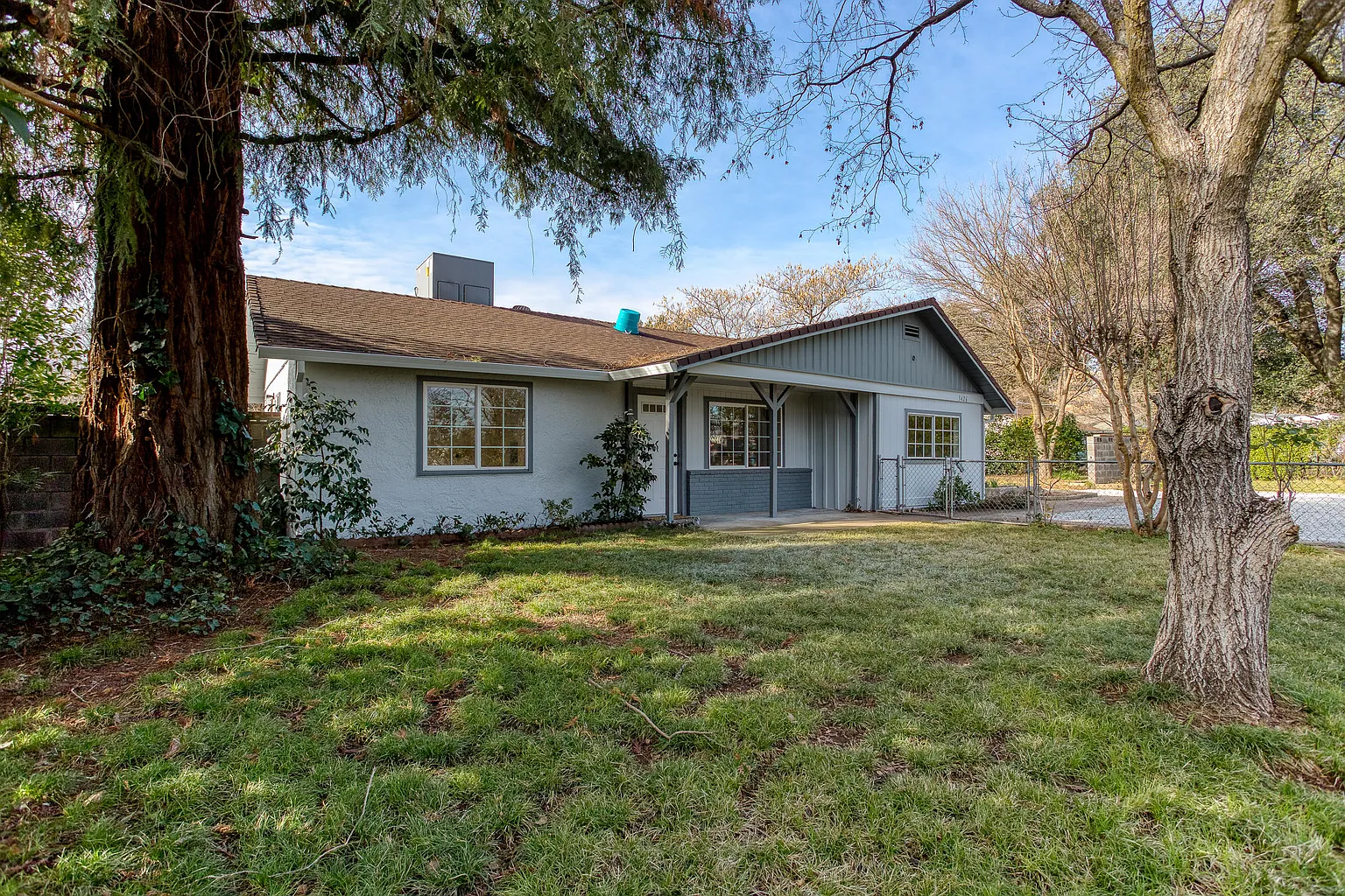 3426 Shirley St photo 1