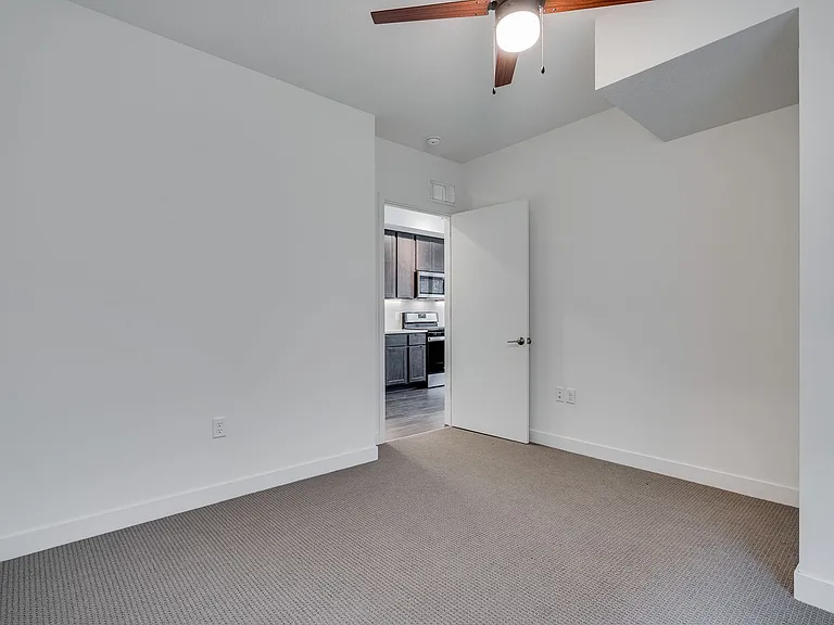 The Donegan Apartments — Photo 21