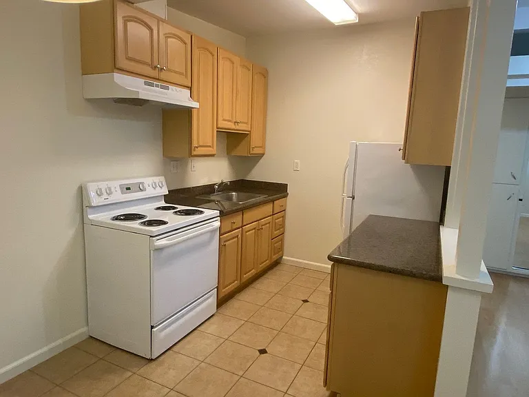 315 Easy St #10 — Photo 6