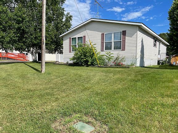 2nd image of 708 1st St E