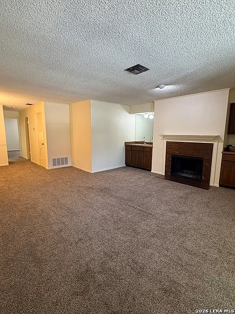 Tower Point Condominimums — Photo 4