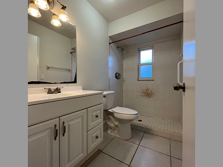 7247 Albany Rd — Photo 12