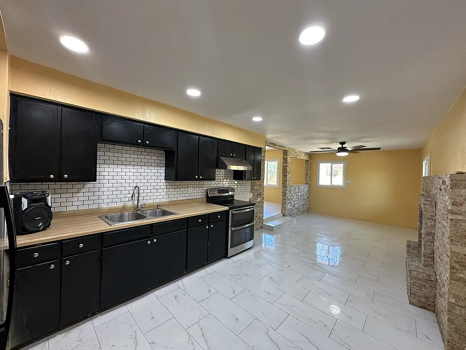 3131 W Baseline Rd