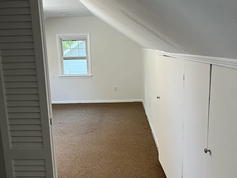 288 Seneca Pl — Photo 18