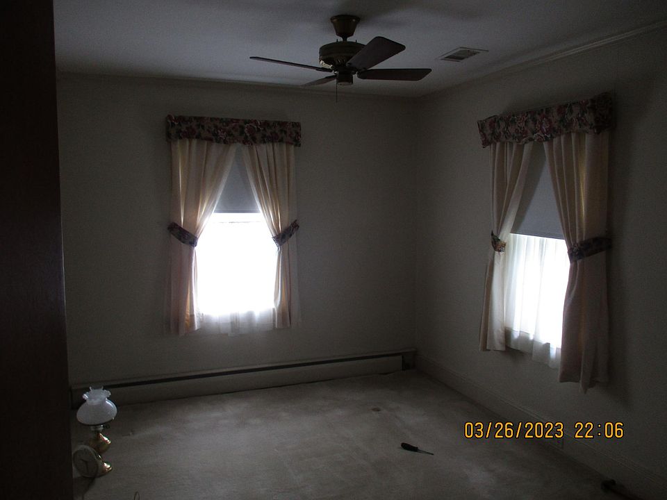 2nd image of 706 Madison St