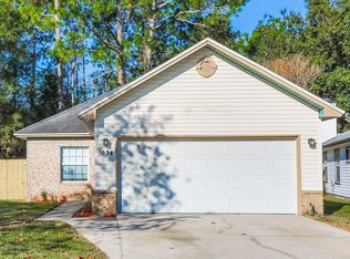 1634 Ashmore Green Dr, Jacksonville, FL 32246