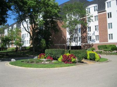 250 Lake Blvd APT 255, Buffalo Grove, IL, 60089