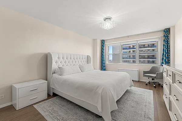 Sold by Compass | media 25