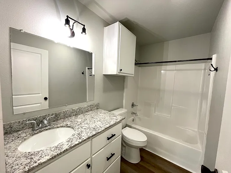 Heritage Heights Apartments — Photo 8