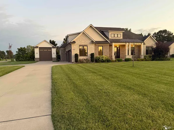 9633 Lazy Oak Dr, Carleton, MI 48117