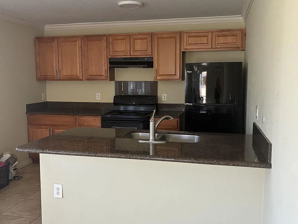 2nd image of 2817 Iris Ave Unit A