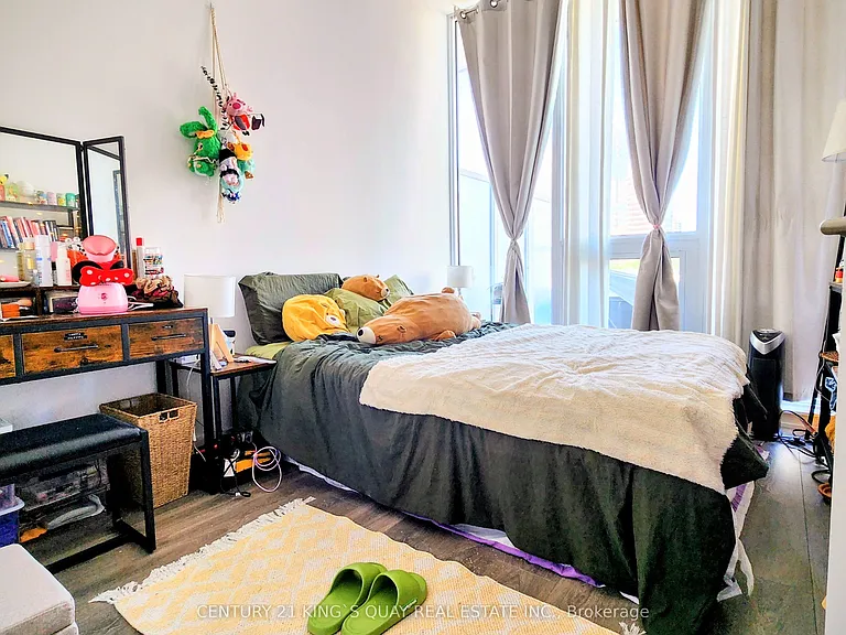 15 Holmes Ave #405 — Photo 8