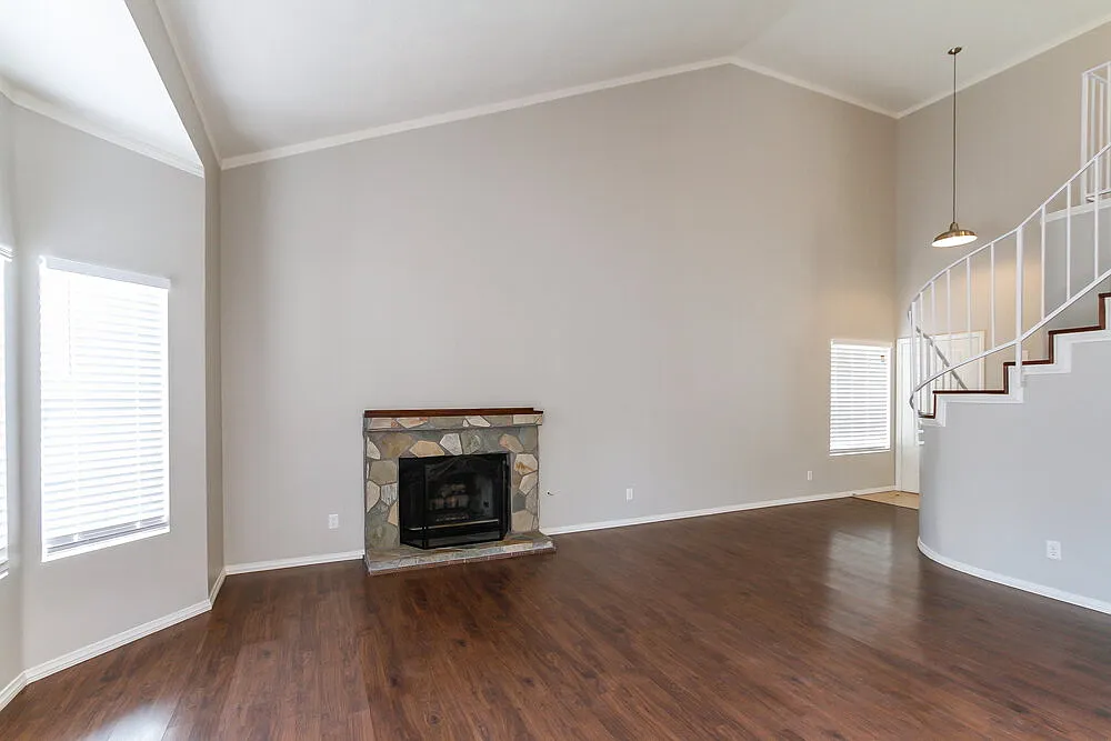 3 bed, 2.5 bath, 1544 sqft, $2,125 — Photo 4