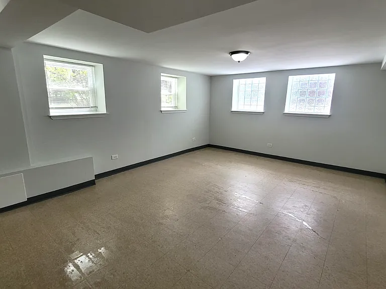 4038 W Dickens Ave #G — Photo 2