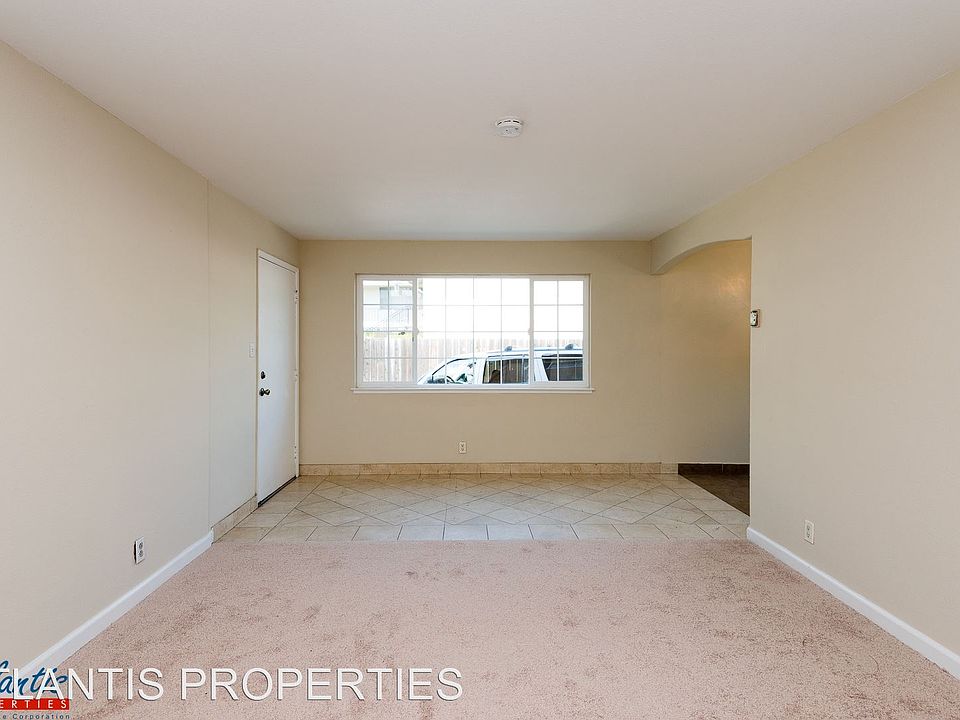 1st image of 843 Maryann Dr APT 03