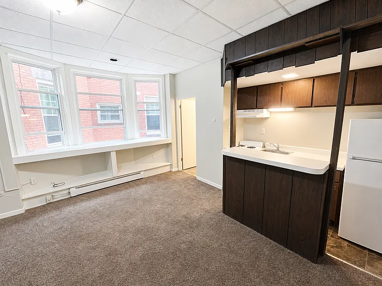 6333 Walnut St — Photo 3