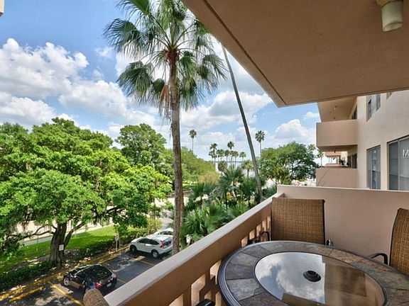 3rd image of 2401 Bayshore Blvd Unit 304