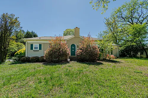 404 W Willowbrook Dr Photo 1