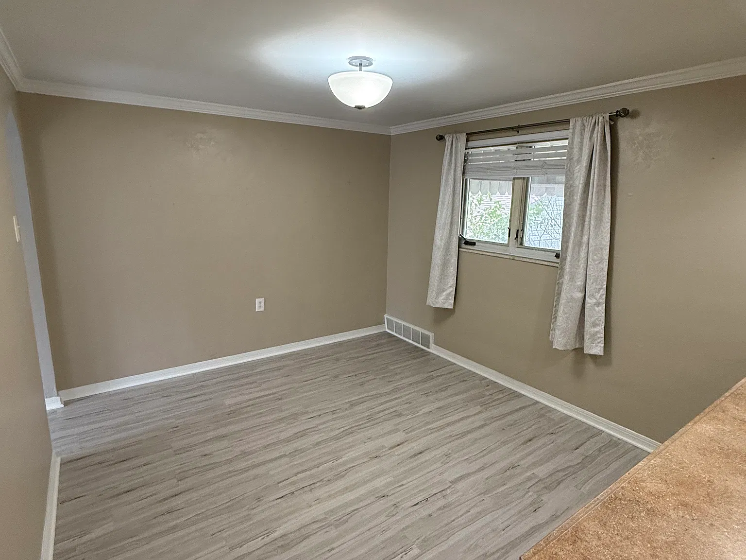 346 Mayville Ave — Photo 3