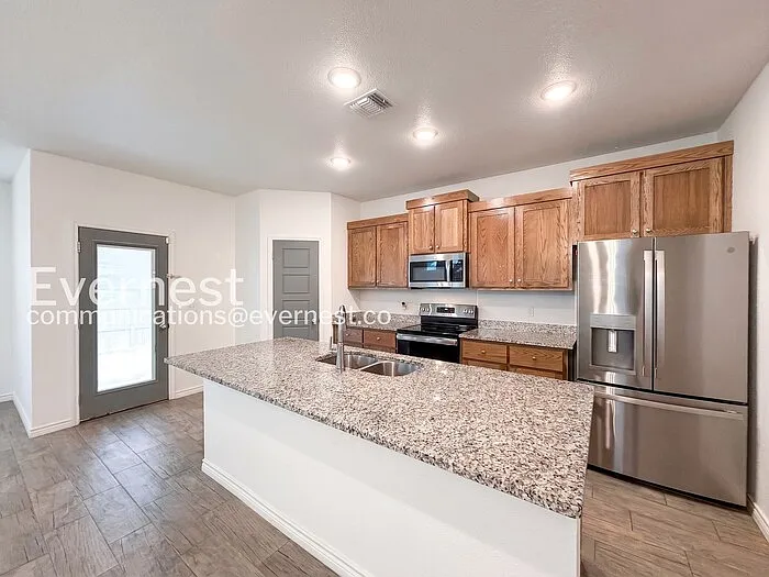 621 Old Glory Rd — Photo 2