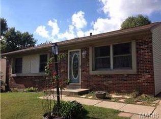2867 Radnor St, Saint Charles, MO 63301