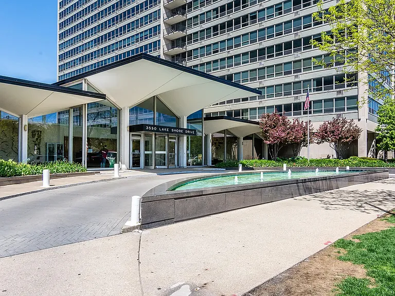 3550 N Lake Shore Dr #2513 — Photo 1