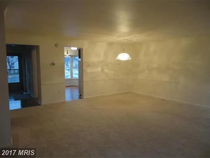4 bed, 3.5 bath, 1408 sqft, $2,975 — Photo 2