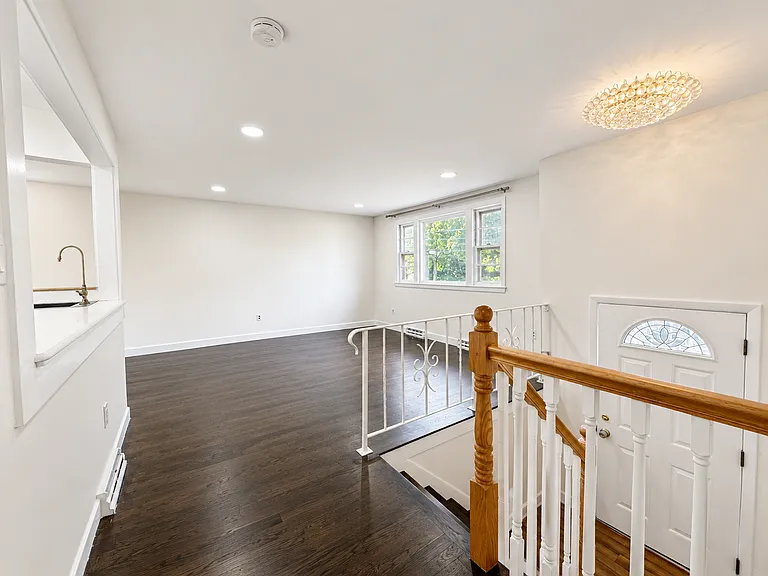 66 Harrison Ave — Photo 5