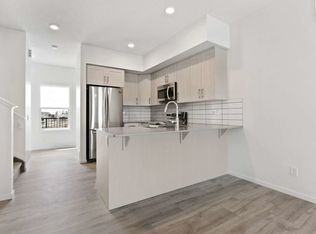 4317 Cooke Ln SW #1A, Edmonton, AB T6W4M7