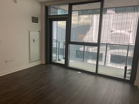 2nd image of 437 N Orleans St #1101